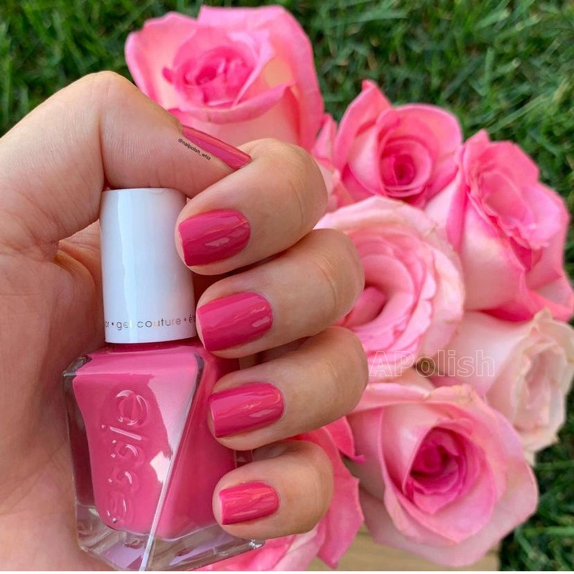 Essie Couture Gone with the Breeze